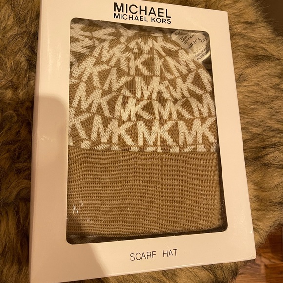 Michael Kors Accessories - NEW Michael Kors cream hat and scarf